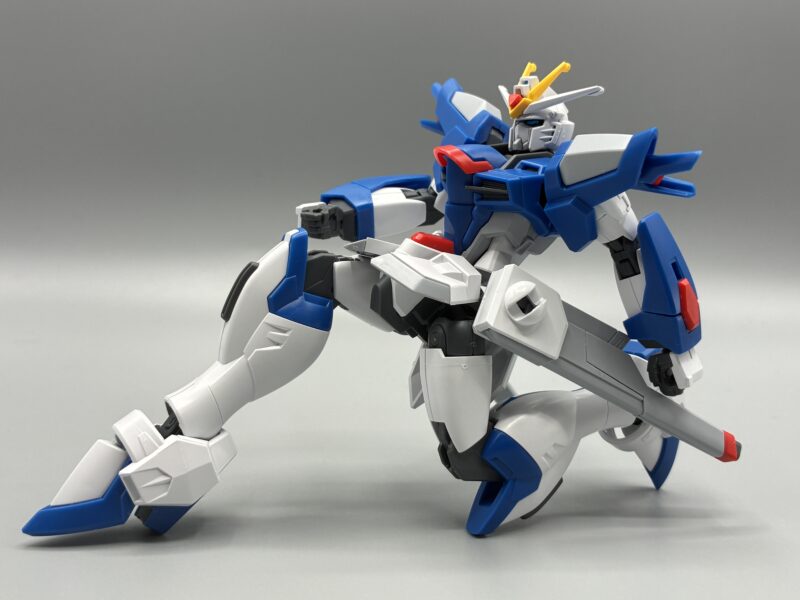 HG ライジングフリーダムガンダム 膝関節の屈曲
