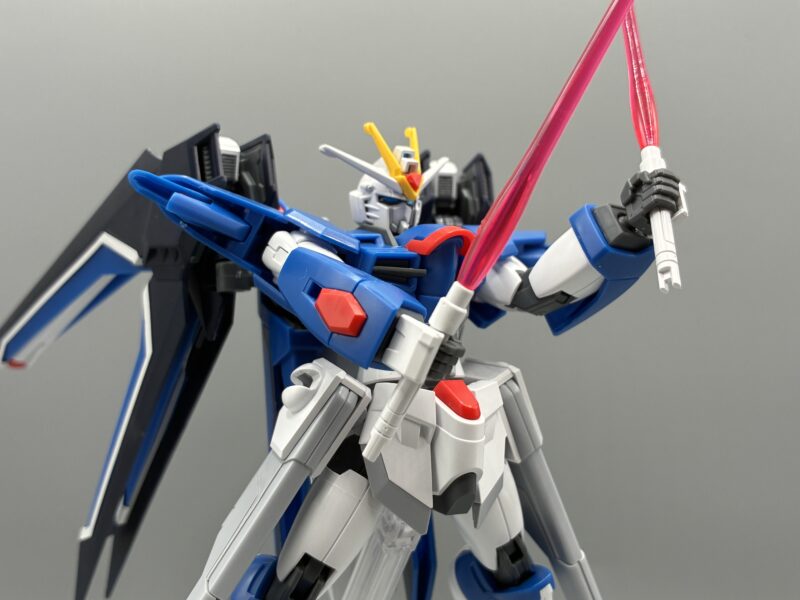 HG ライジングフリーダムガンダム ビームサーベル 二刀流アクション