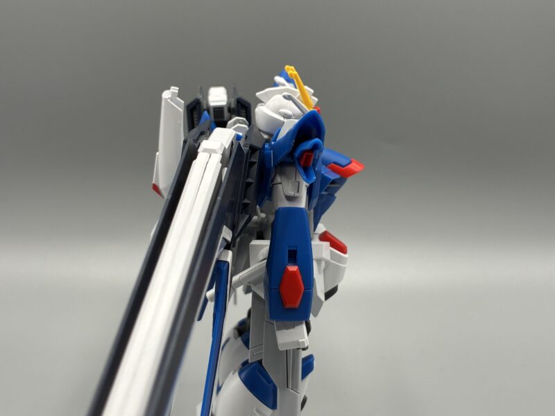 HG ライジングフリーダムガンダム 素組み 真横アングル 右